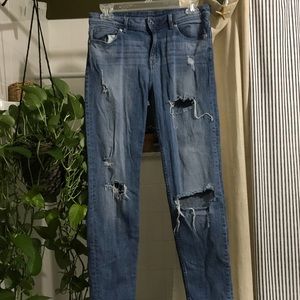 ripped boyfriend jeans